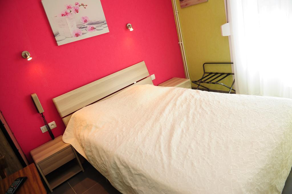 Logis Le Franco Belge Hotel Montherme Phòng bức ảnh